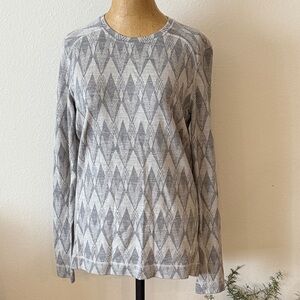 Smartwool sz L Gray Chevron Pattern 100% merino Sweater great condition